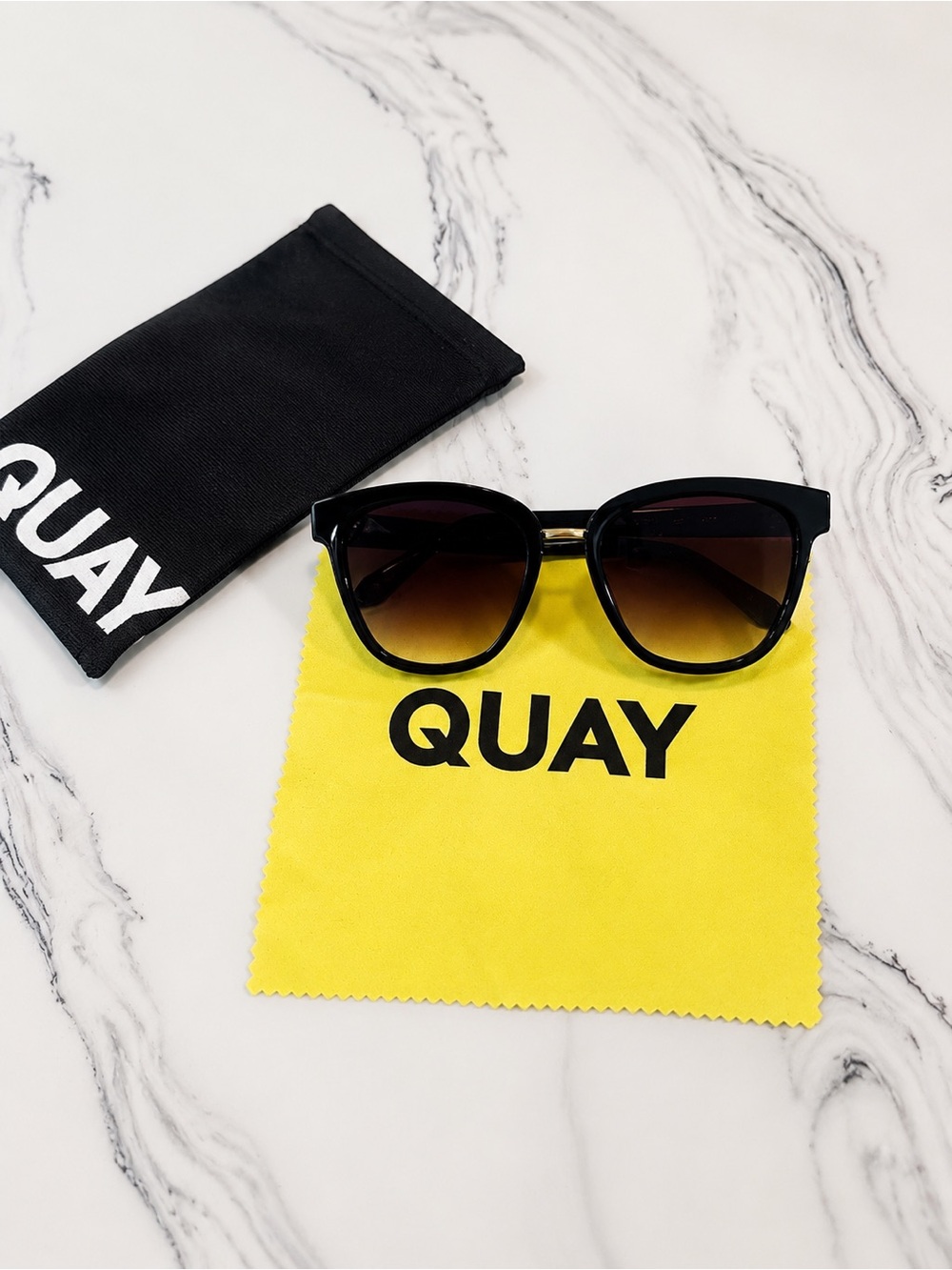 QUAY “Act Natural” Gradient Sunglasses